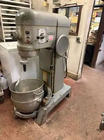 Hobart Mixer - 60 Quart