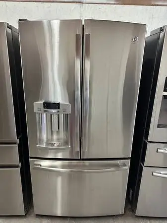 Extra large, GE French door with 2 icemakers can deliver