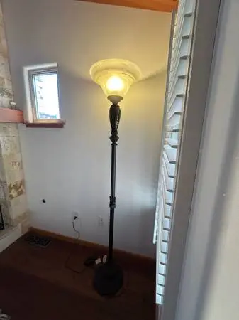 Floor lamp