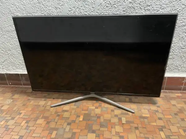 Samsung 46” In Flat Screen HDTV LCD LED Wi-Fi Smart TV Television Set