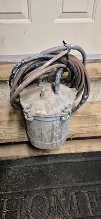 Air Pressure Paint Tank, Hose, Devilbiss Spray Gun