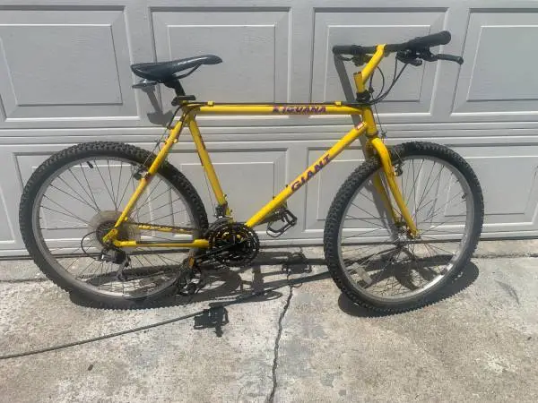 Giant Iguana Mountain Bike 21 speeds 26 tires