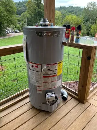 AO SMITH Signature 100 Gas Water Heater