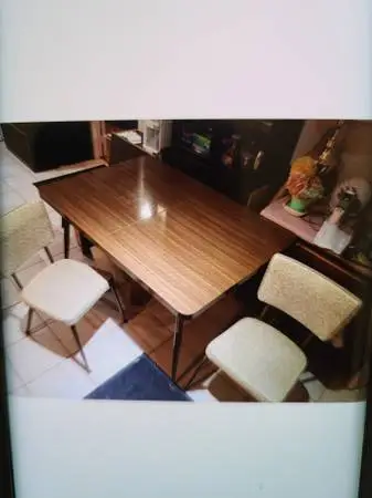 Table & Chairs