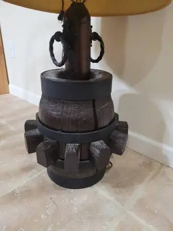 Handmade Wagon Wheel Table Lamp