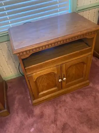 TV Stand (Table)