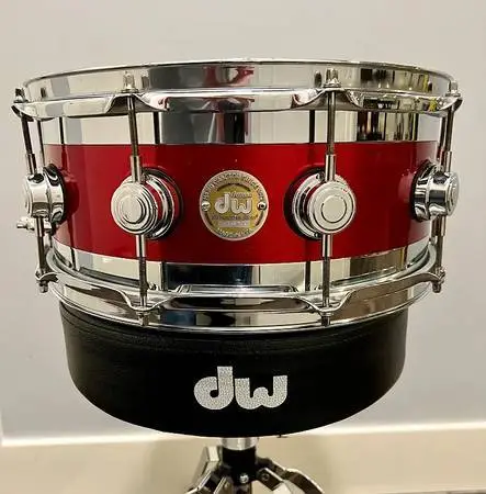 DW Edge Custom Snare Drum  (  Free Case )