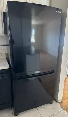 Samsung Refrigerator for Sale, works great!