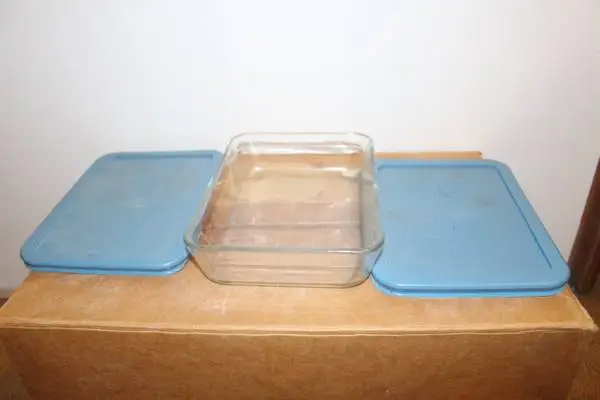 Pyrex Storage Plus glass dish & two lids