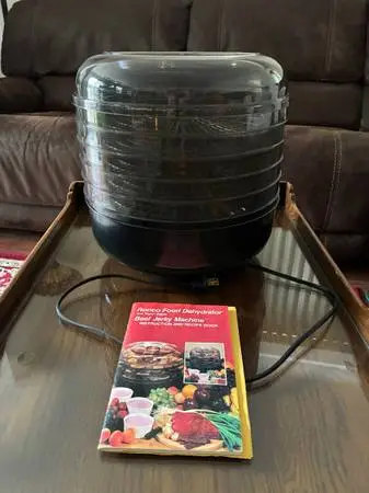 Food dehydrator- works great, very clean
