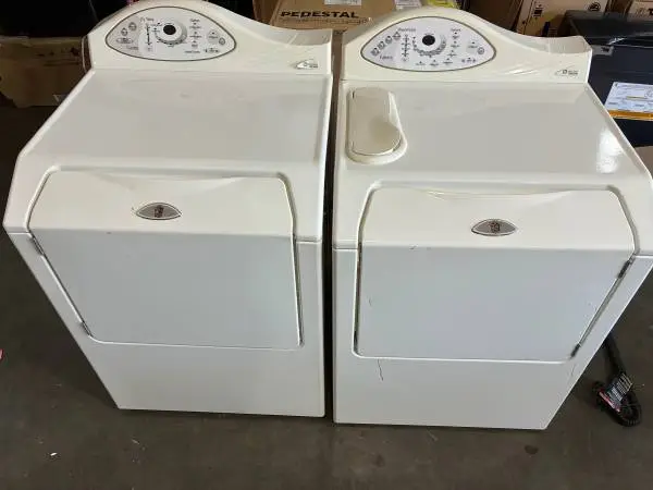 Maytag Neptune Washer & Gas Dryer