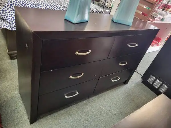 6-Drawer Long Dresser
