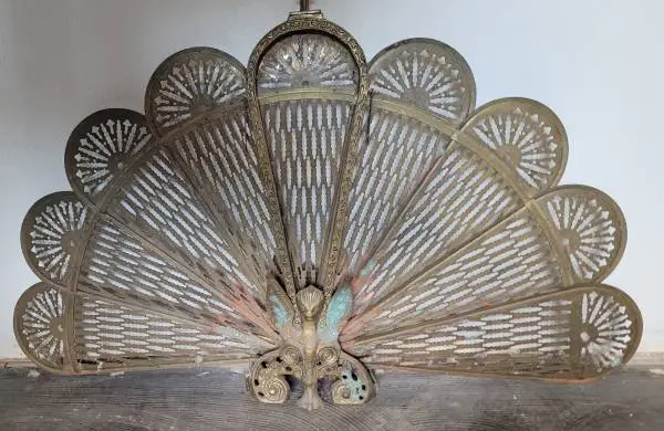 ANTQUE VICTORIAN 20TH CENTURY FIREPLACE FAN SCREEN