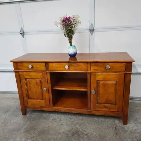 Dick Idol Brand Solid Mango Wood Buffet/Entry Cabinet