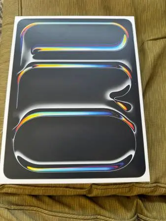 Brand New M5 ipad pro wifi+ cellular 256gn