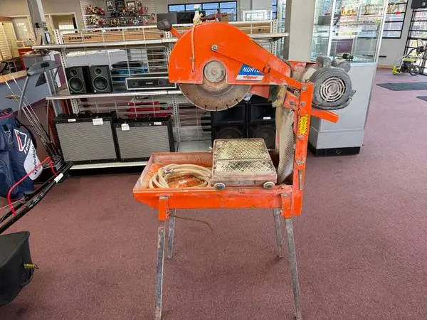 Norton Clipper Blockbuster BBC203SY Block Saw
