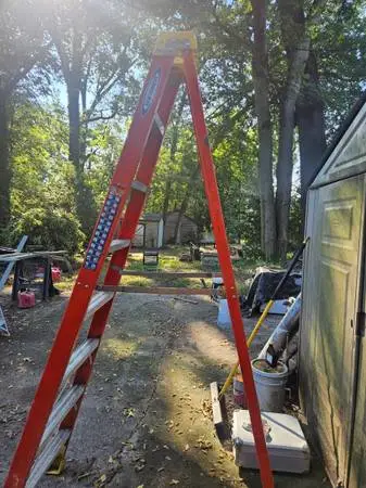 *8FT WERNER LATTER FOLD OUT 300lb capacity*