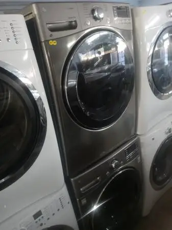 🌲LG gray stackable front load washer and dryer set