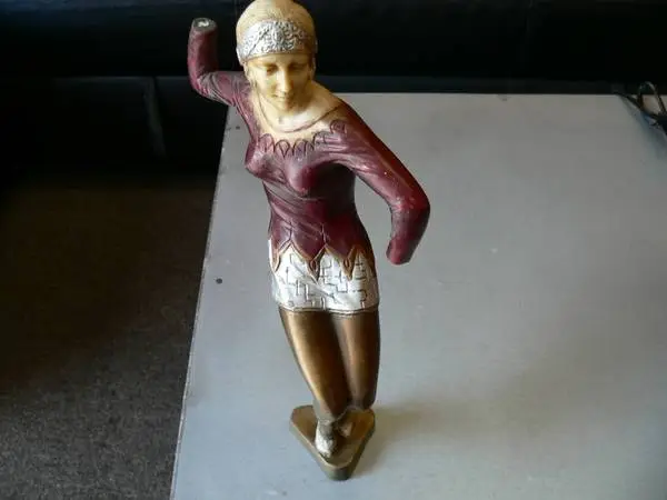 Macintosh 1920 Dancing Figure