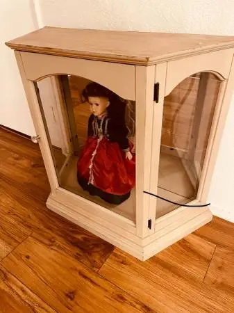 Display Cabinet Collectable Dolls Curio Knick-Knack Mirrored 27 high