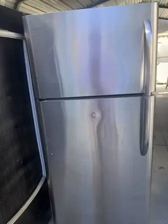 18 cu ft stainless steel Frigidaire fridge w delivery