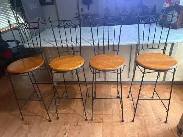 REDUCED IRON & WOOD STOOL FOR BAR OR KITCHEN EXCELLENT CONDITION