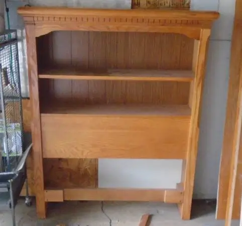 OAK BOOK SHELF HEAD BOARD