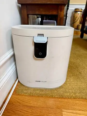 Indoor electric composter Vitamix Foodcycler