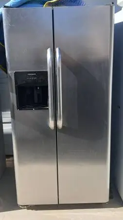 22 cu ft stainless steel Frigidaire fridge w delivery