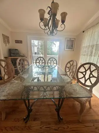 Table and 6 chairs