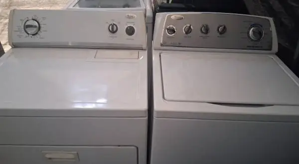 Wirlpool washer and dryer set