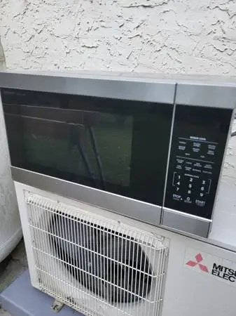 Microwave oven