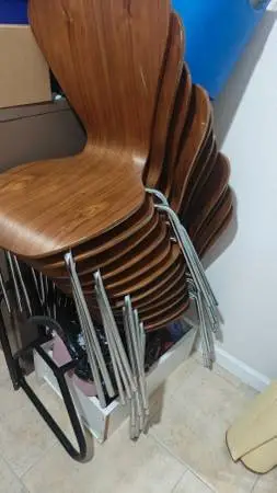 A SET OF 12 HEAVY-DUTY PARTY CHAIRS - STACKABLE