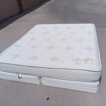 Serta king mattress and box spring