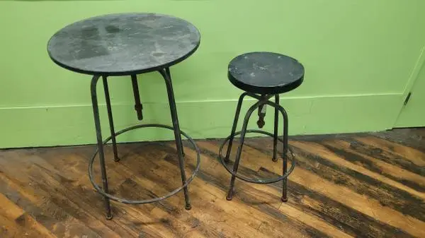 VINTAGE INDUSTRIAL BAR BISTRO SWIVEL TABLE & STOOL