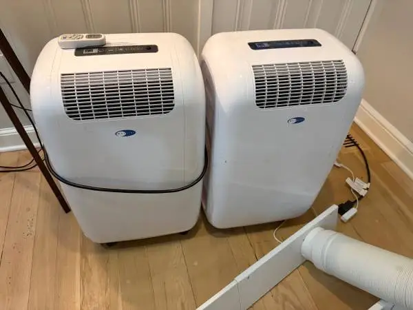 Portable AC unit (10,000 BTU)