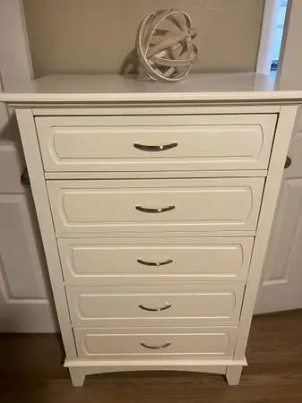 Upright white dresser