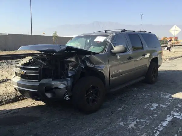 2007 SUBURBAN 5.3 PARTING OUT