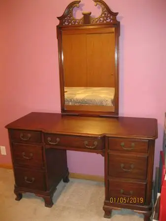 Real Mahogany Bedroom Set