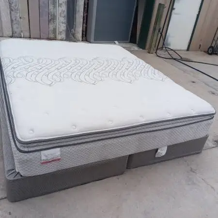 Sealy king pillowtop mattress and box spring
