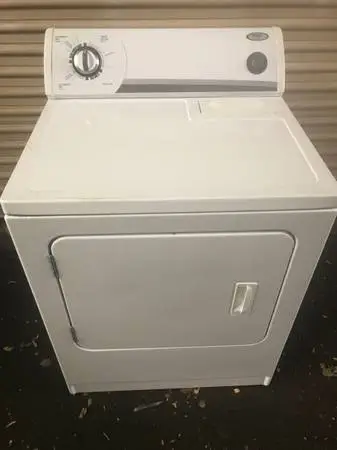 Whirlpool Super capacity Electric dryer in very good working condition