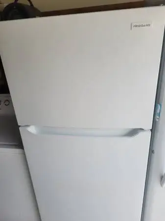 2025 Frigidaire 18 Cubic Ft. Top Freezer Refrigerator