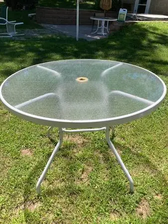 40 Round Patio Table
