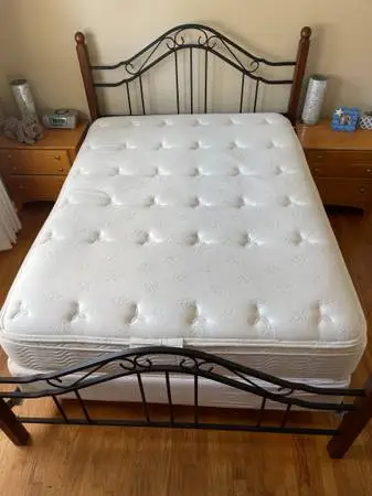 BeautyRest Queen Size Mattress 60 wide x 80 long
