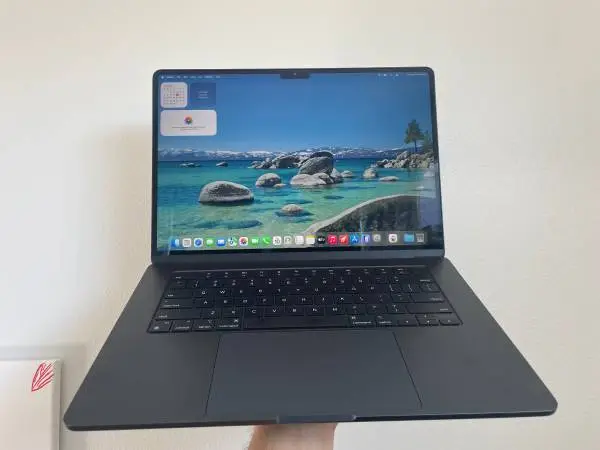 Macbook Air M2 2023 - 15 inch - 24GB RAM - 1TB SSD