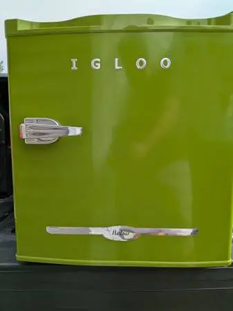 Igloo compact fridge