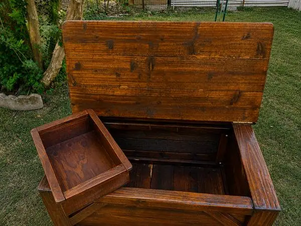 Ceder chest