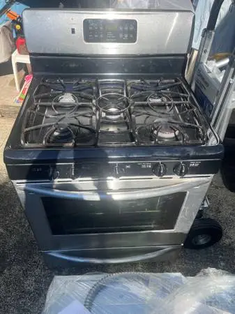 Frigidaire Gas Stove