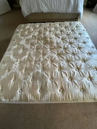 King mattress - Sealy