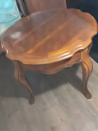 ROUND END TABLE – SOLID WOOD